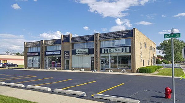 AUCTION CANCELLED - SOLD PRIOR TO AUCTION - ABSOLUTE REAL ESTATE AUCTION. COMMERCIAL PROPERTY RETAIL/OFFICE SPACE. COOK COUNTY, IL